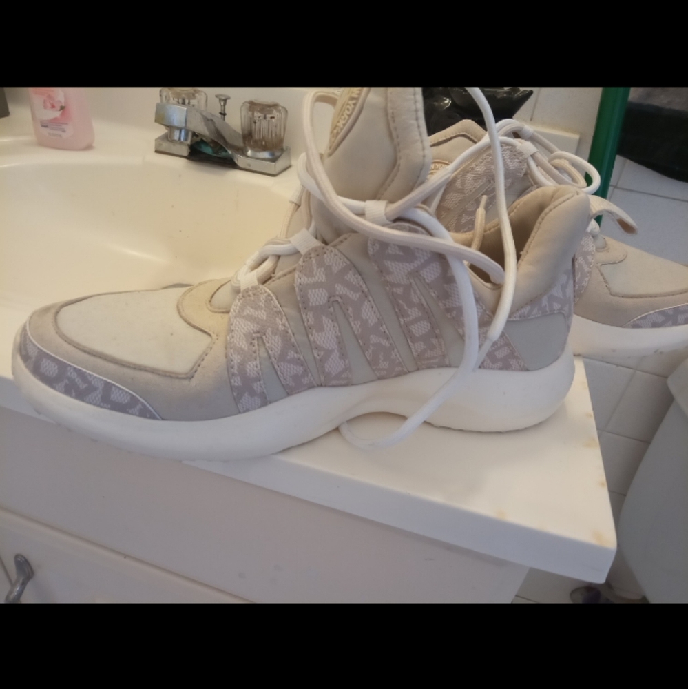 DKNY Shoes